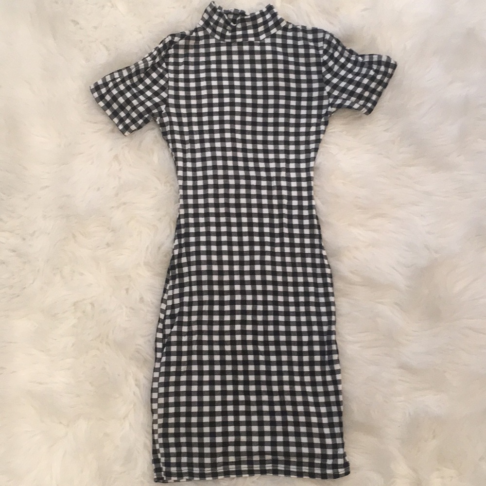 Pretty Little Thing Mock Neck Printed Mini